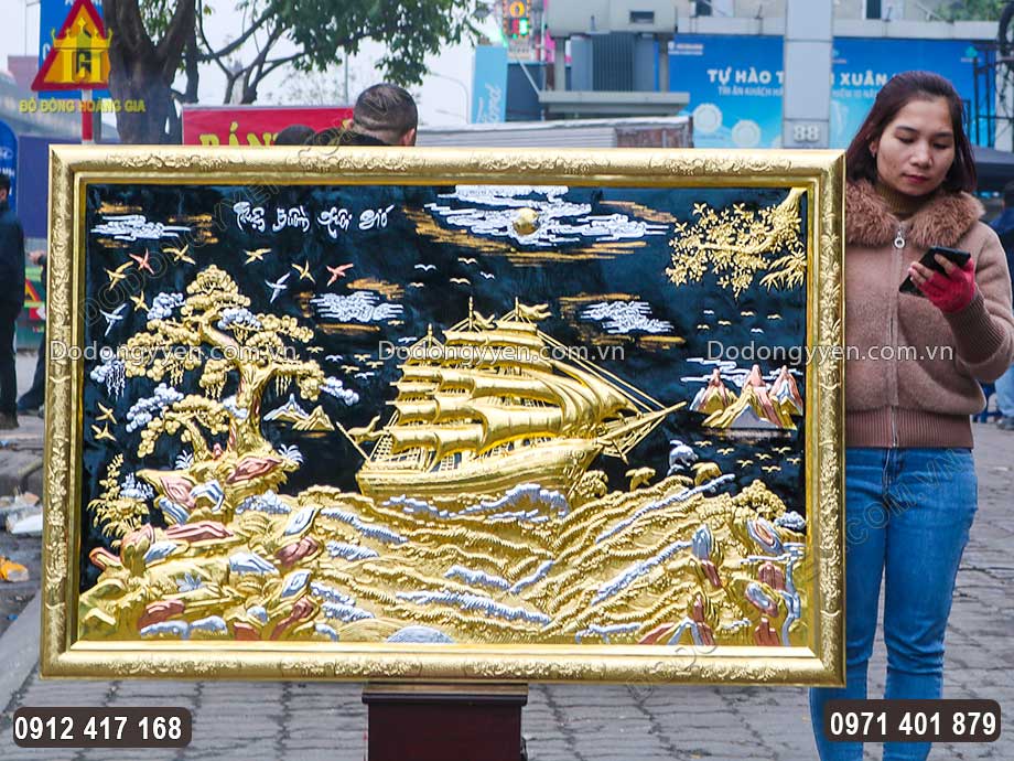 Gia chủ n&ecirc;n chọn treo vật phẩm tại kh&ocirc;ng gian sạch, tho&aacute;ng v&agrave; nhiều &aacute;nh s&aacute;ng